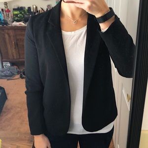 UO silence & noise black blazer
